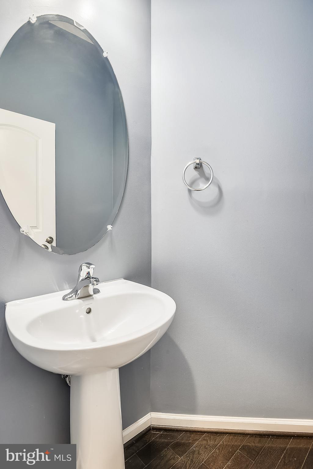 44021 Eastgate View Drive Chantilly, VA 20152 - Photo 10 of 54 Half Bathroom on Main Floor