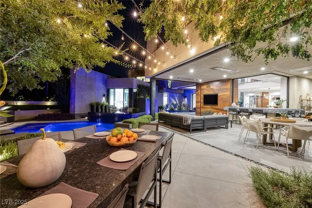 $9,500,000 | 21 Drifting Shadow Way, Las Vegas, NV 89135