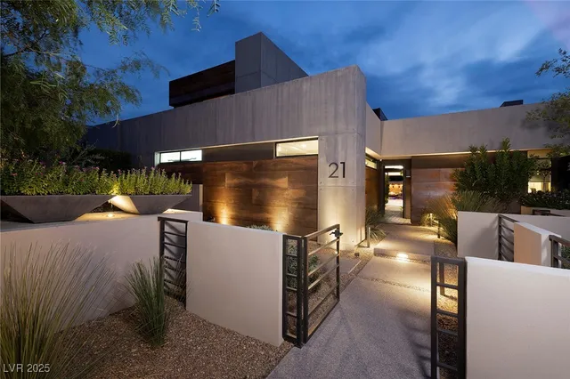 $9,500,000 | 21 Drifting Shadow Way, Las Vegas, NV 89135