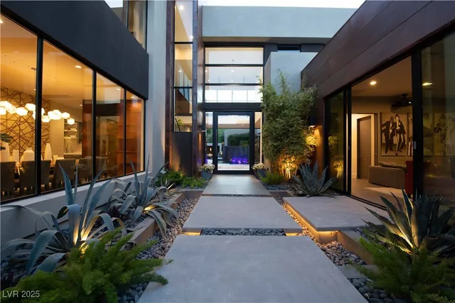 $9,500,000 | 21 Drifting Shadow Way, Las Vegas, NV 89135