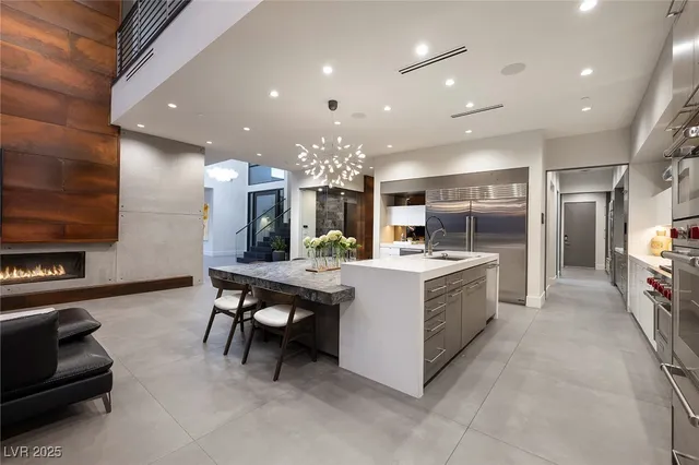 $9,500,000 | 21 Drifting Shadow Way, Las Vegas, NV 89135