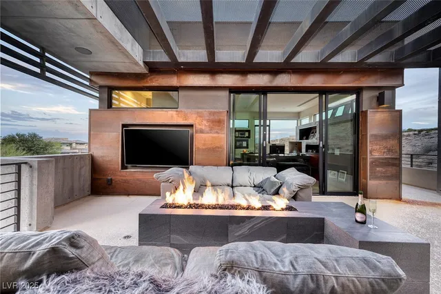 $9,500,000 | 21 Drifting Shadow Way, Las Vegas, NV 89135