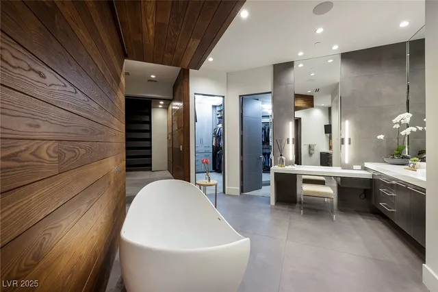 $9,500,000 | 21 Drifting Shadow Way, Las Vegas, NV 89135