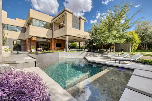 $9,500,000 | 21 Drifting Shadow Way, Las Vegas, NV 89135