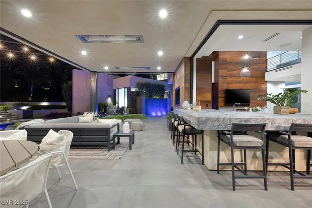 $9,500,000 | 21 Drifting Shadow Way, Las Vegas, NV 89135