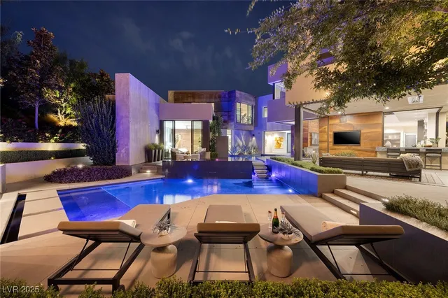 $9,500,000 | 21 Drifting Shadow Way, Las Vegas, NV 89135