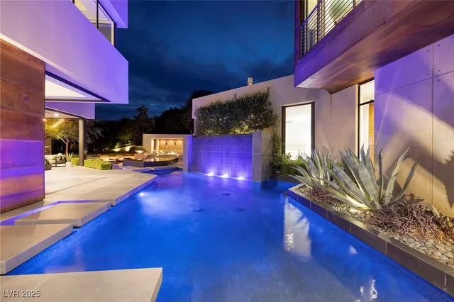 $9,500,000 | 21 Drifting Shadow Way, Las Vegas, NV 89135
