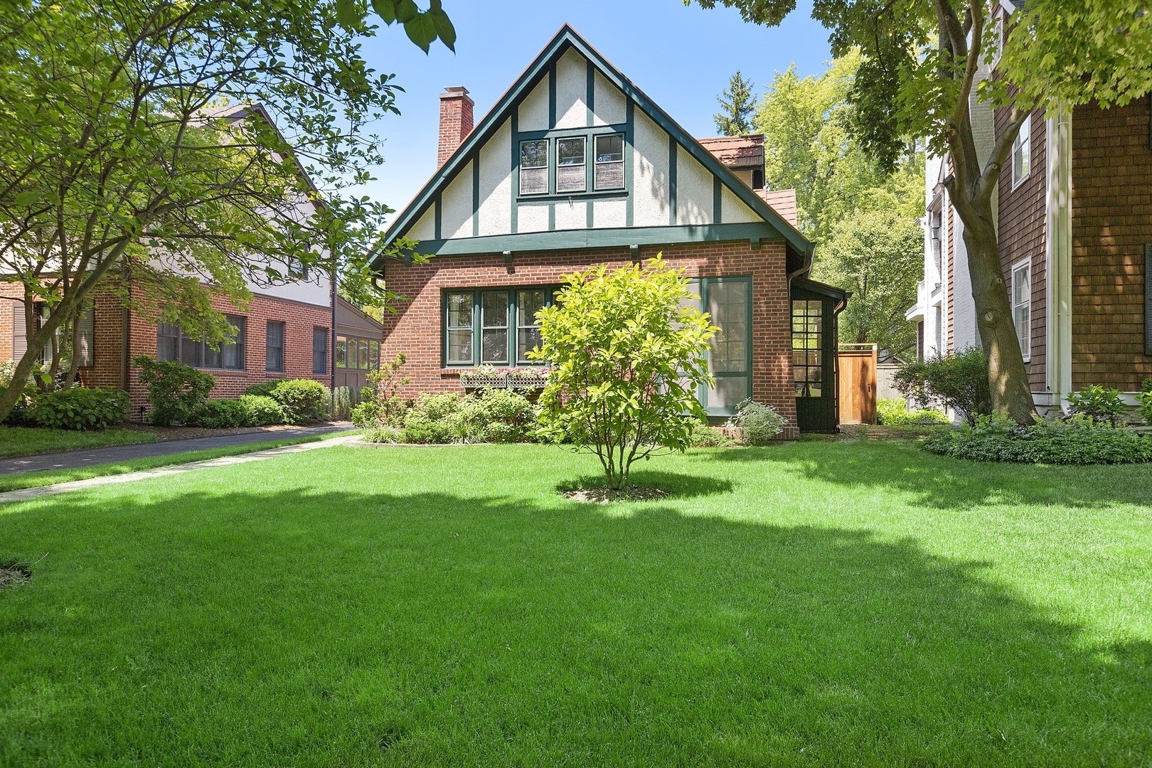 387 Sunset Road Winnetka, IL 60093 - Photo 1 of 35