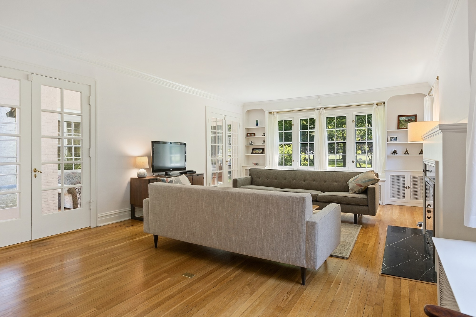 387 Sunset Road Winnetka, IL 60093 - Photo 2 of 35