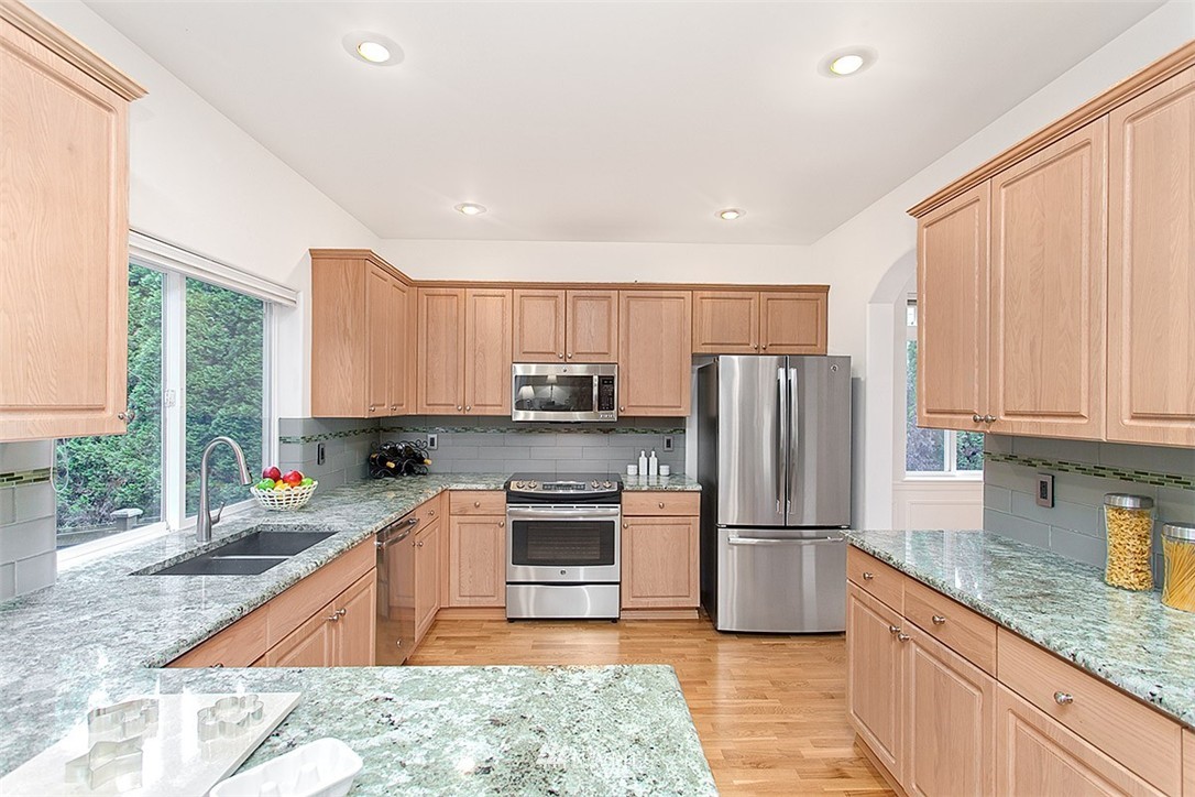 824 Harvest Road Bothell, WA 98012 - Photo 10 of 25