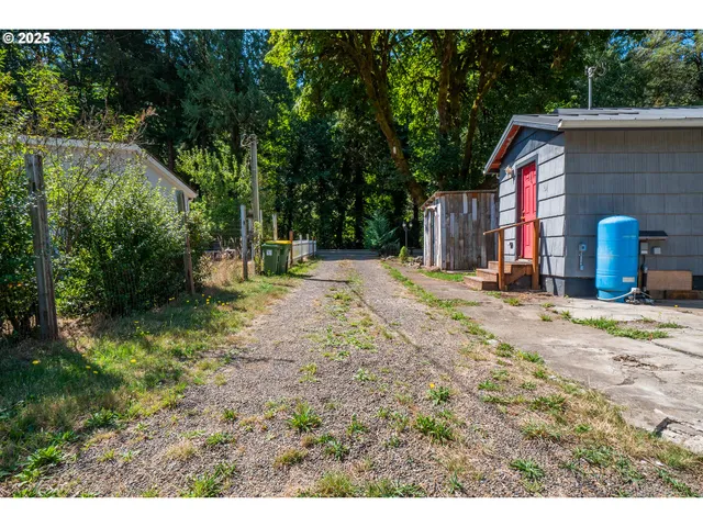 $219,000 | 12407 Highway 36, Swisshome, OR 97480