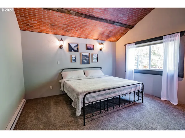 $219,000 | 12407 Highway 36, Swisshome, OR 97480