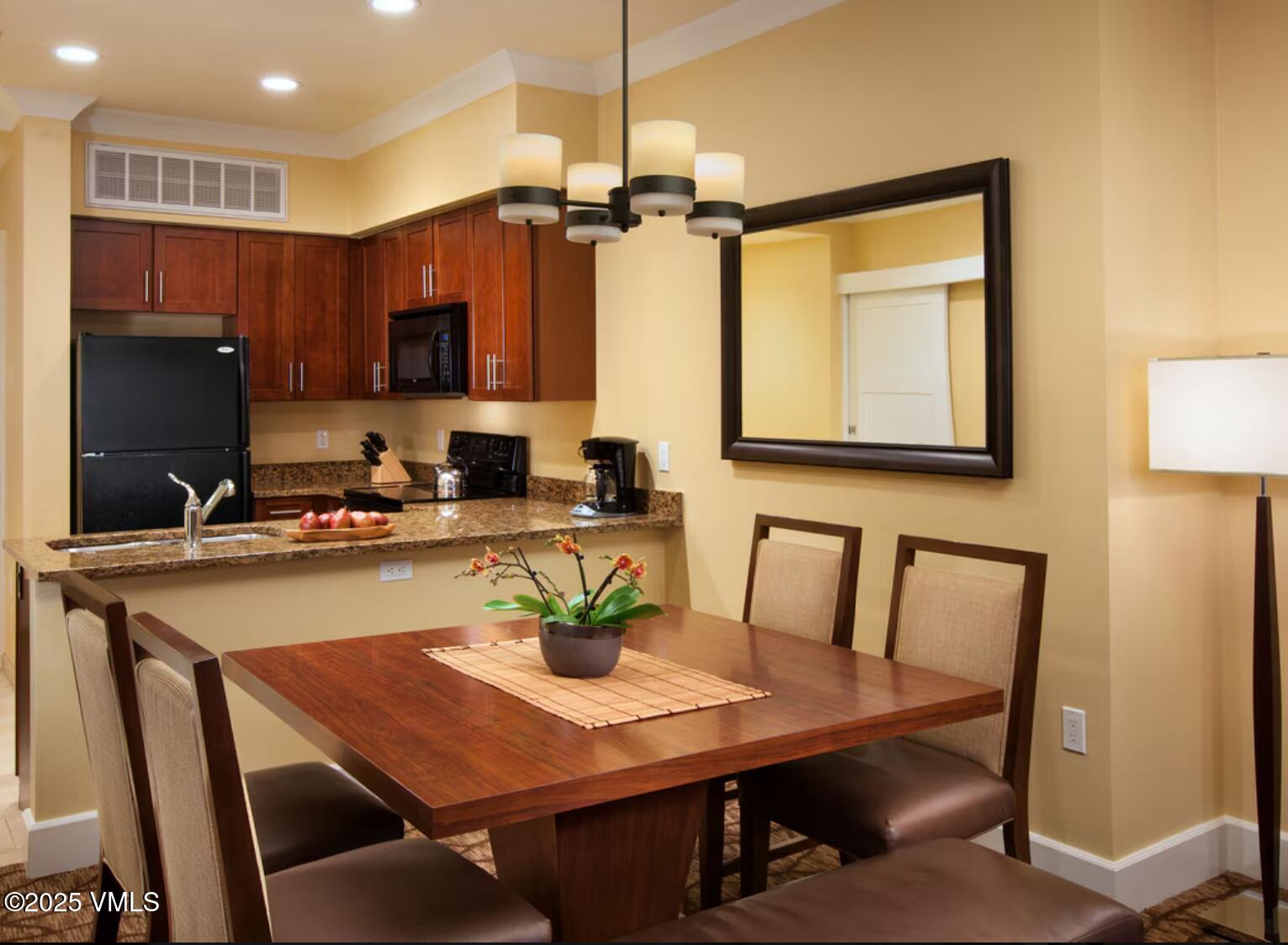 218 Riverfront Lane, Unit 2502A/B WEEK 52 Avon, CO 81620 - Photo 5 of 18 Westin Villas dining