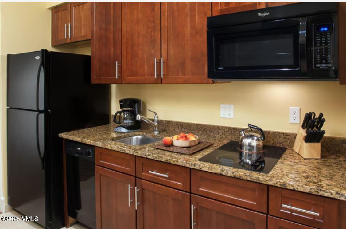 218 Riverfront Lane, Unit 2502A/B WEEK 52 Avon, CO 81620 - Photo 10 of 18 Westin Mtn Villas studio kitchenette