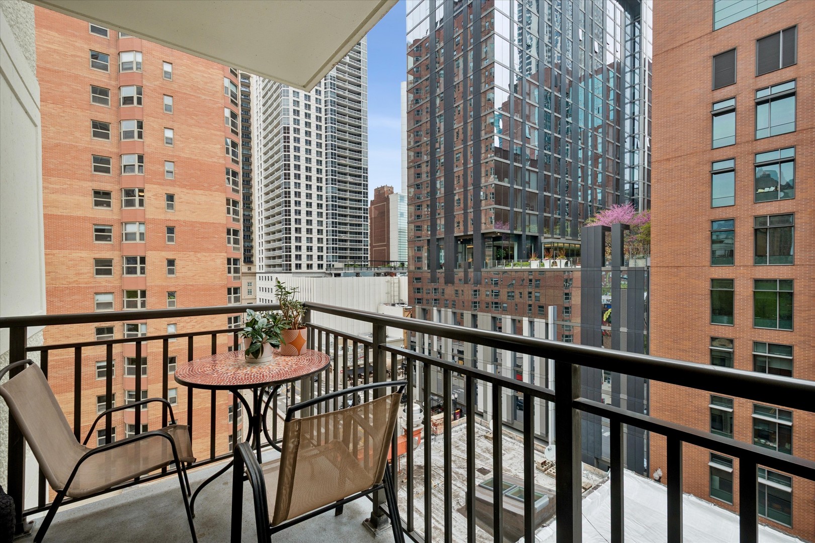 21 West Chestnut Street, Unit 809 Chicago, IL 60610 - Photo 15 of 16