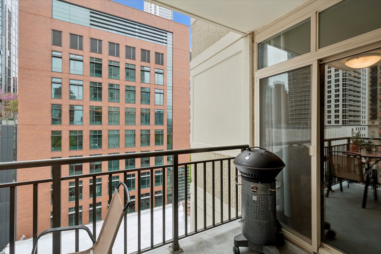 21 West Chestnut Street, Unit 809 Chicago, IL 60610 - Photo 16 of 16
