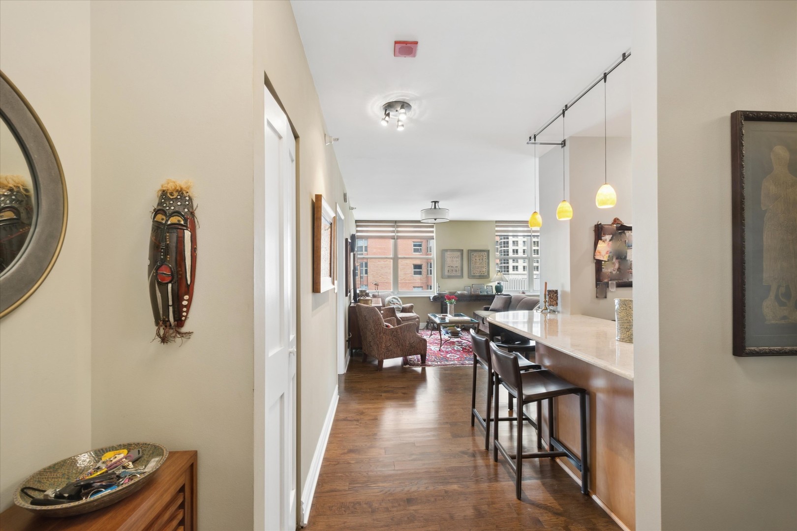 21 West Chestnut Street, Unit 809 Chicago, IL 60610 - Photo 2 of 16