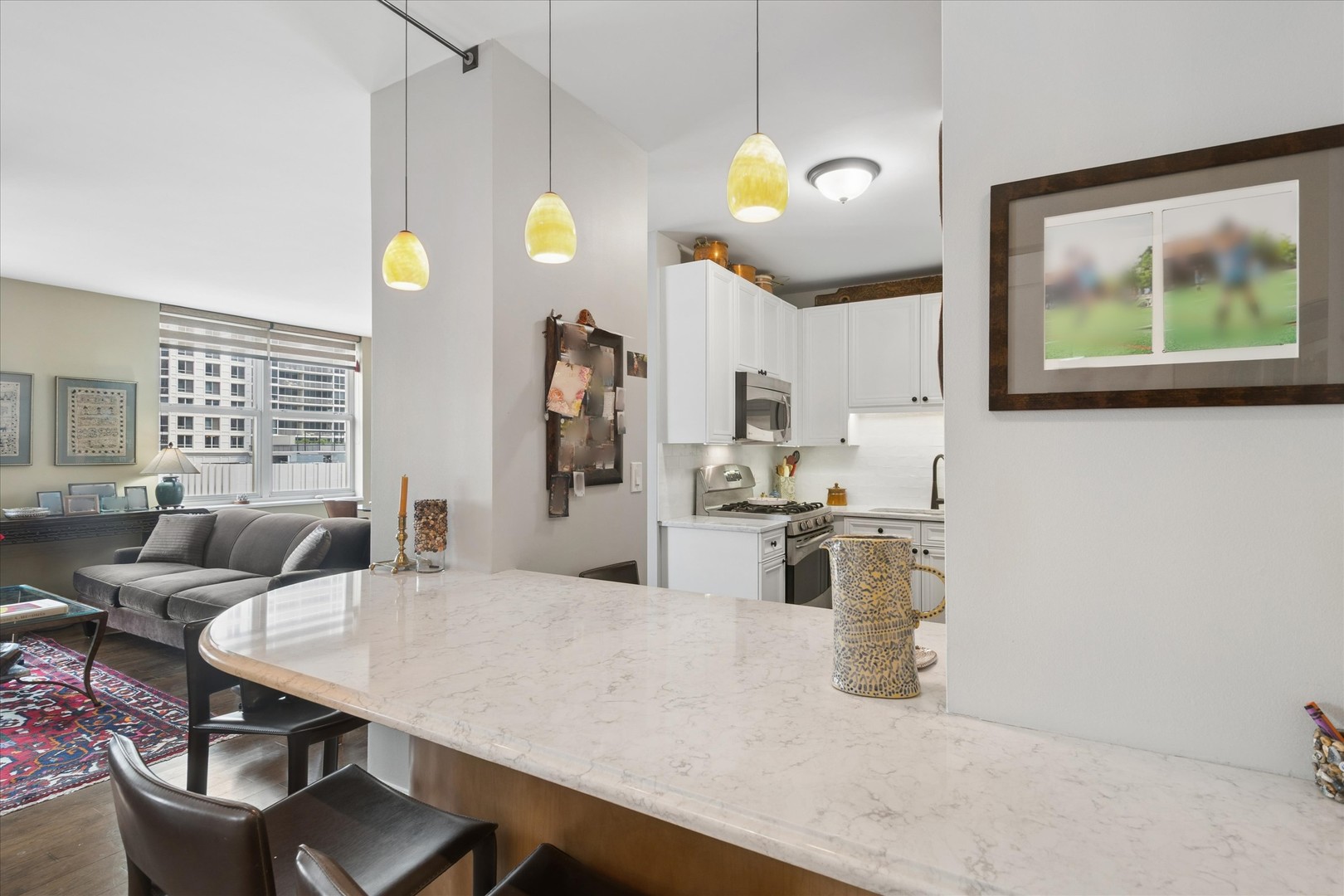 21 West Chestnut Street, Unit 809 Chicago, IL 60610 - Photo 4 of 16