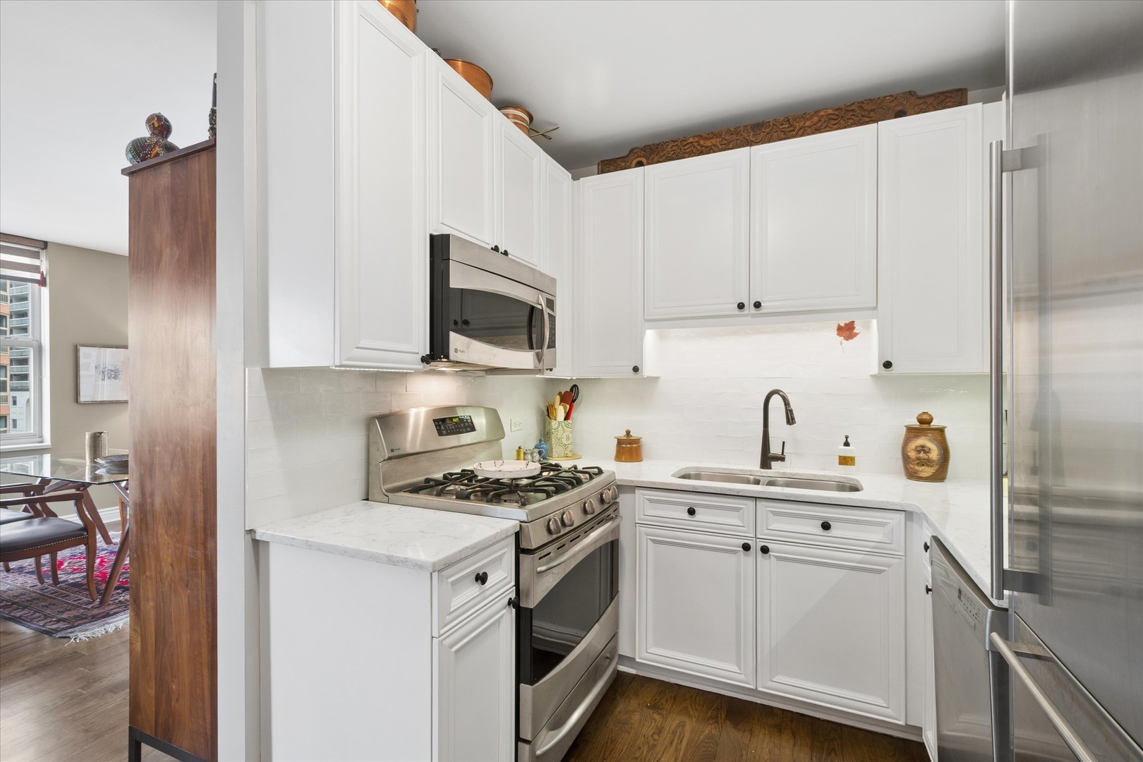 21 West Chestnut Street, Unit 809 Chicago, IL 60610 - Photo 5 of 16