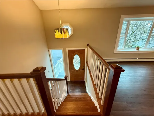 $3,000 | 118 Kenyon Road, Tiverton, RI 02878