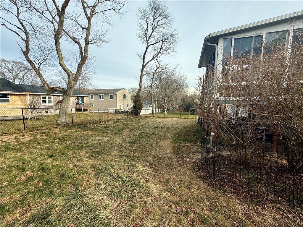 118 Kenyon Road Tiverton, RI 02878 - Photo 7 of 8