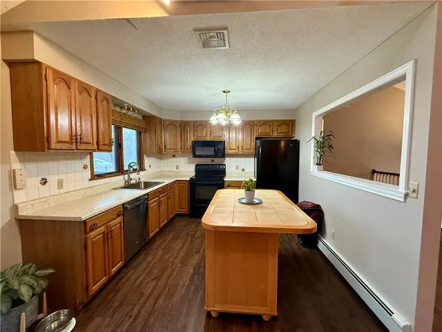 $3,000 | 118 Kenyon Road, Tiverton, RI 02878