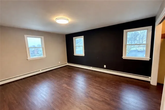 $3,000 | 118 Kenyon Road, Tiverton, RI 02878