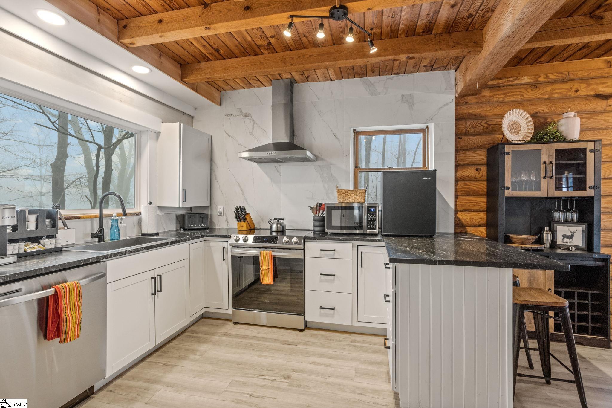 1246 Altamont Road Greenville, SC 29609 - Photo 11 of 50 Gallery Image 11