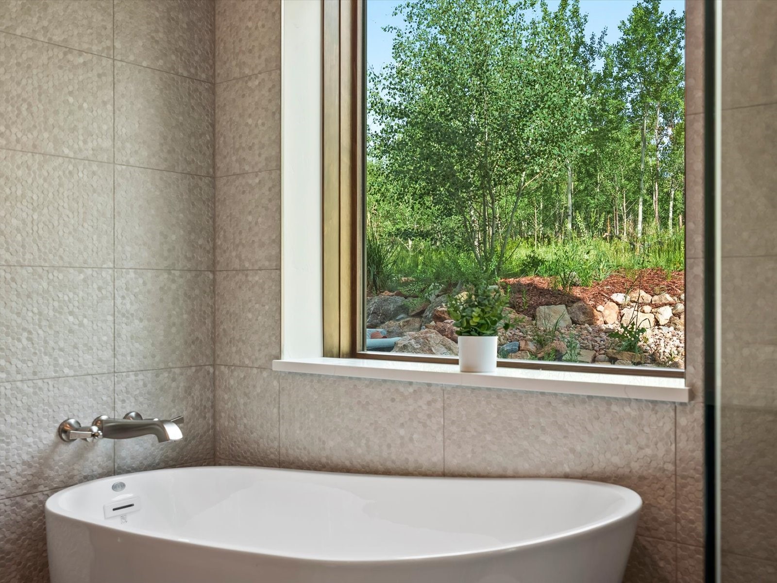 230 Game Trail Road Silverthorne, CO 80498 - Photo 22 of 50 Large Tub