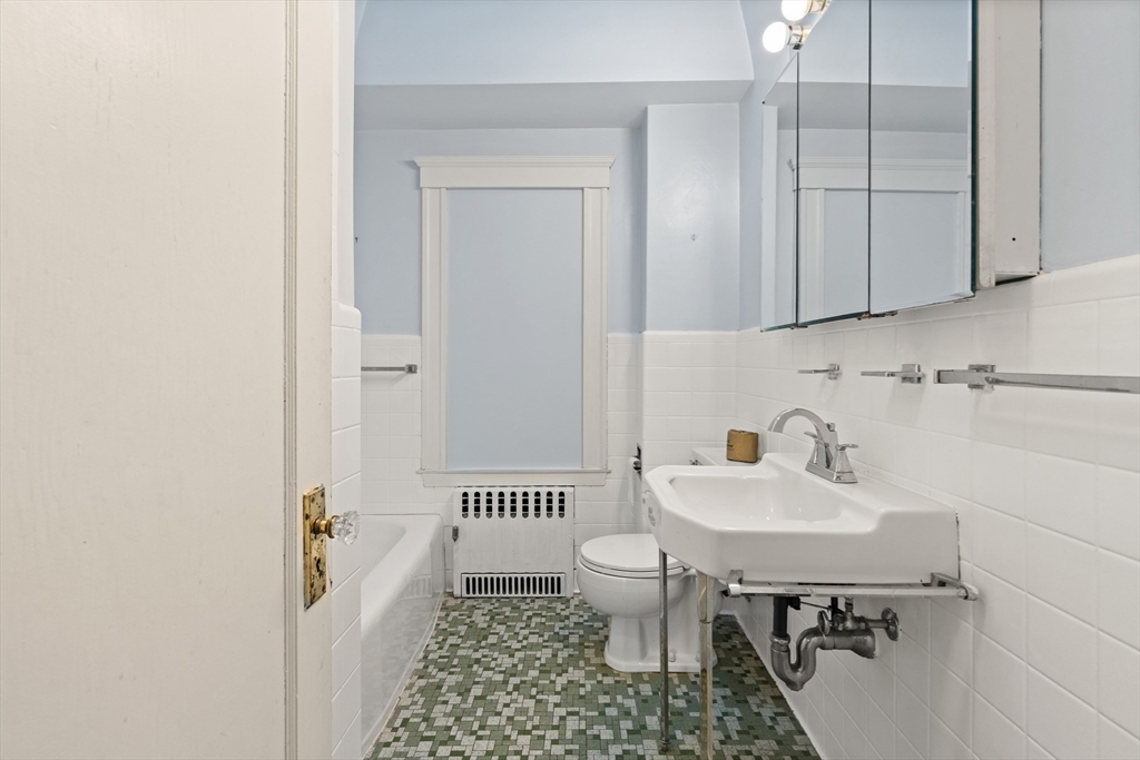 62 Harding Road Lexington, MA 02420 - Photo 26 of 42