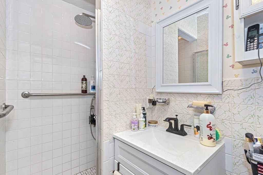 25 Governors Road Groveland, MA 01834 - Photo 14 of 24 Gallery Image 14