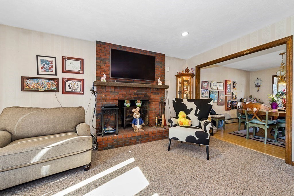 25 Governors Road Groveland, MA 01834 - Photo 5 of 24 Gallery Image 5
