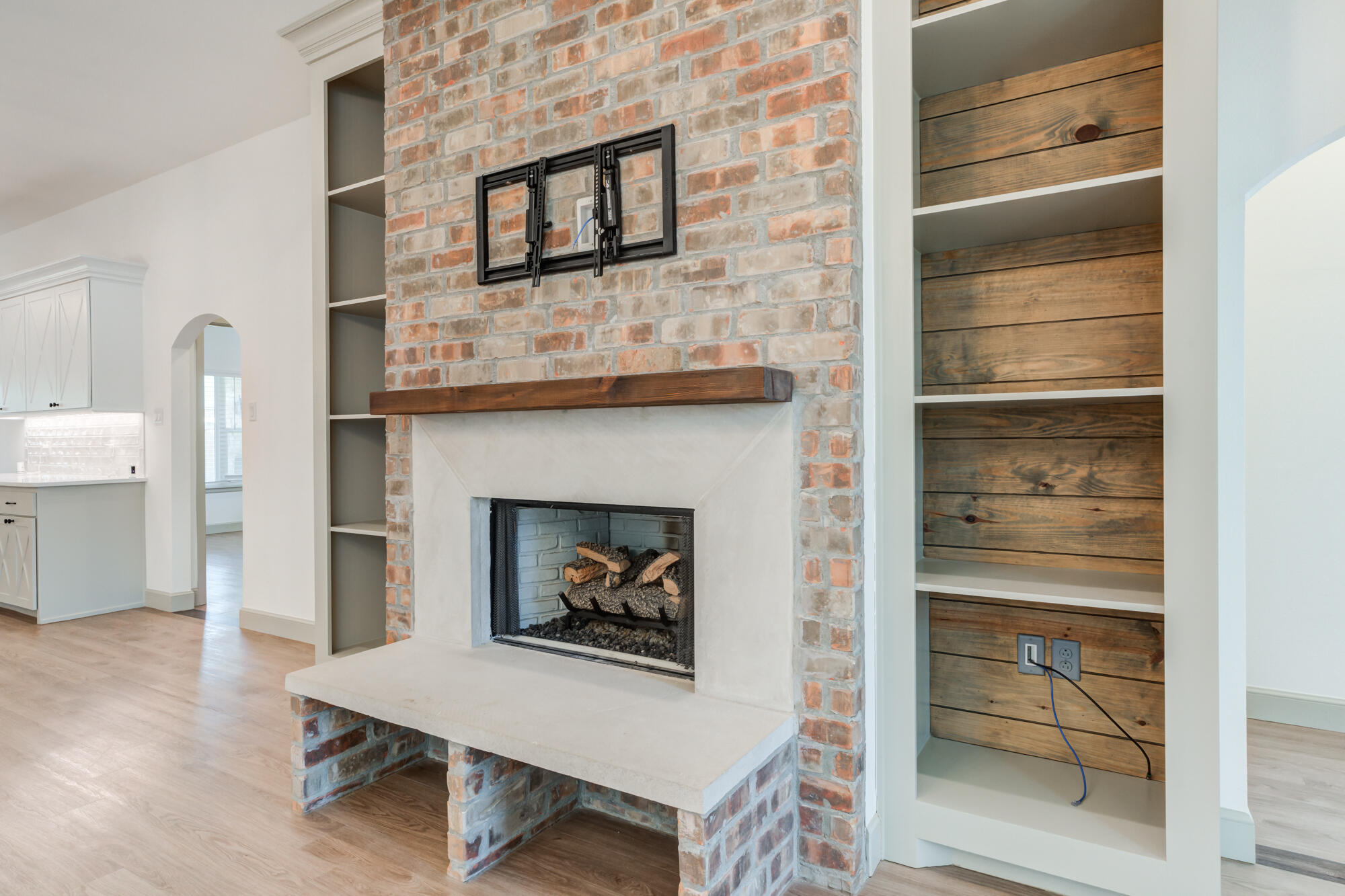 4018 137th Street Lubbock, TX 79423 - Photo 18 of 65 4018-137th-St_Lubbock-TX_13_Living-Room