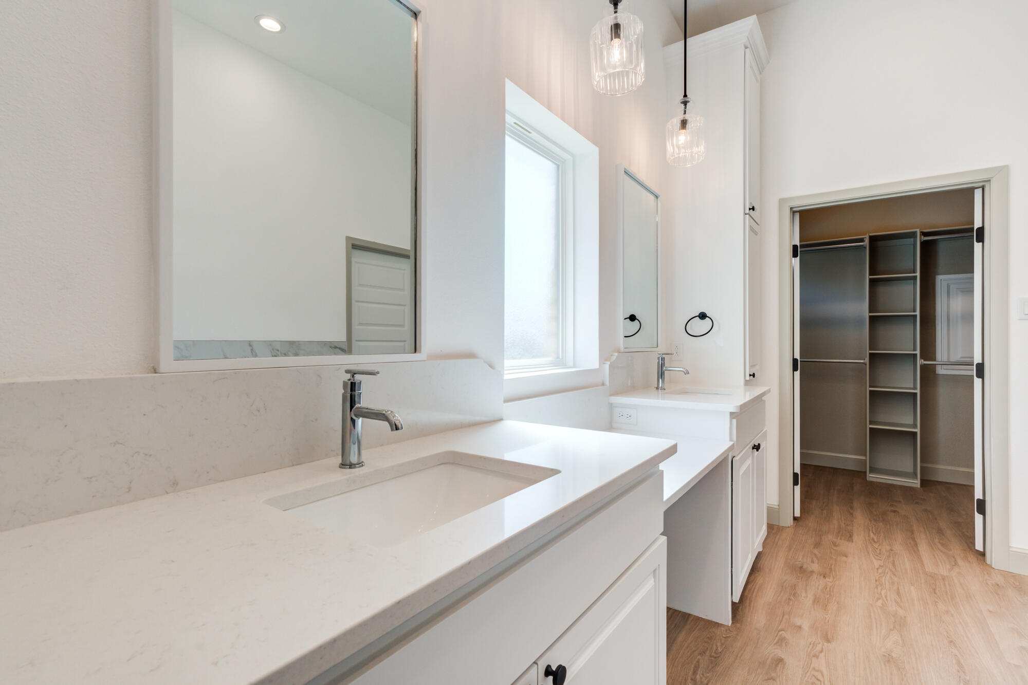 4018 137th Street Lubbock, TX 79423 - Photo 36 of 65 4018-137th-St_Lubbock-TX_47_Primary-Bath