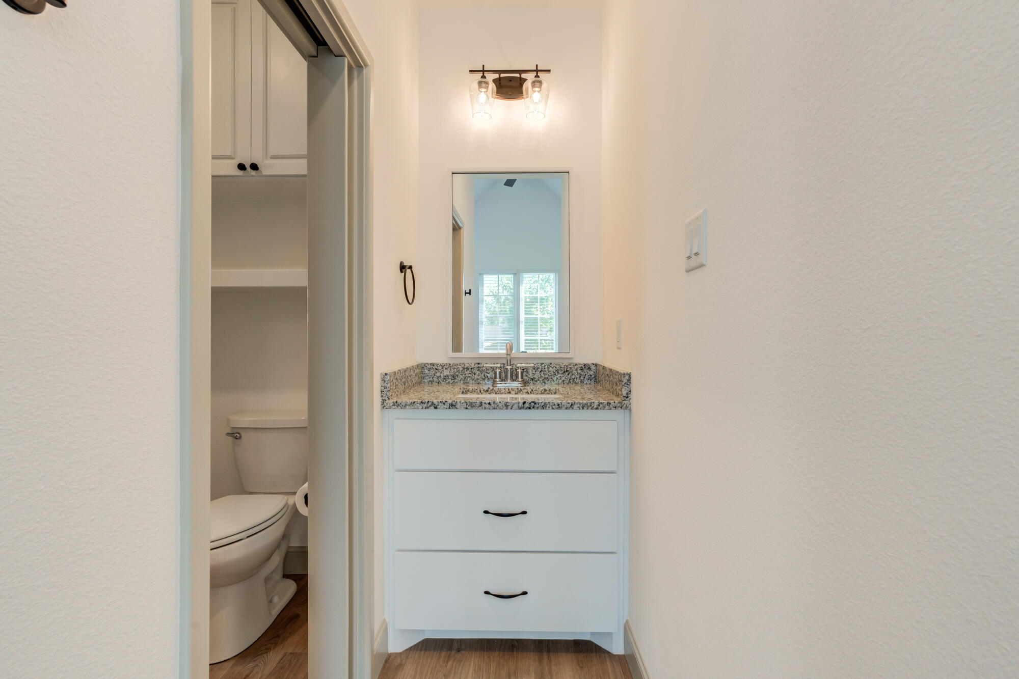 4018 137th Street Lubbock, TX 79423 - Photo 47 of 65 4018-137th-St_Lubbock-TX_33_Bathroom-2