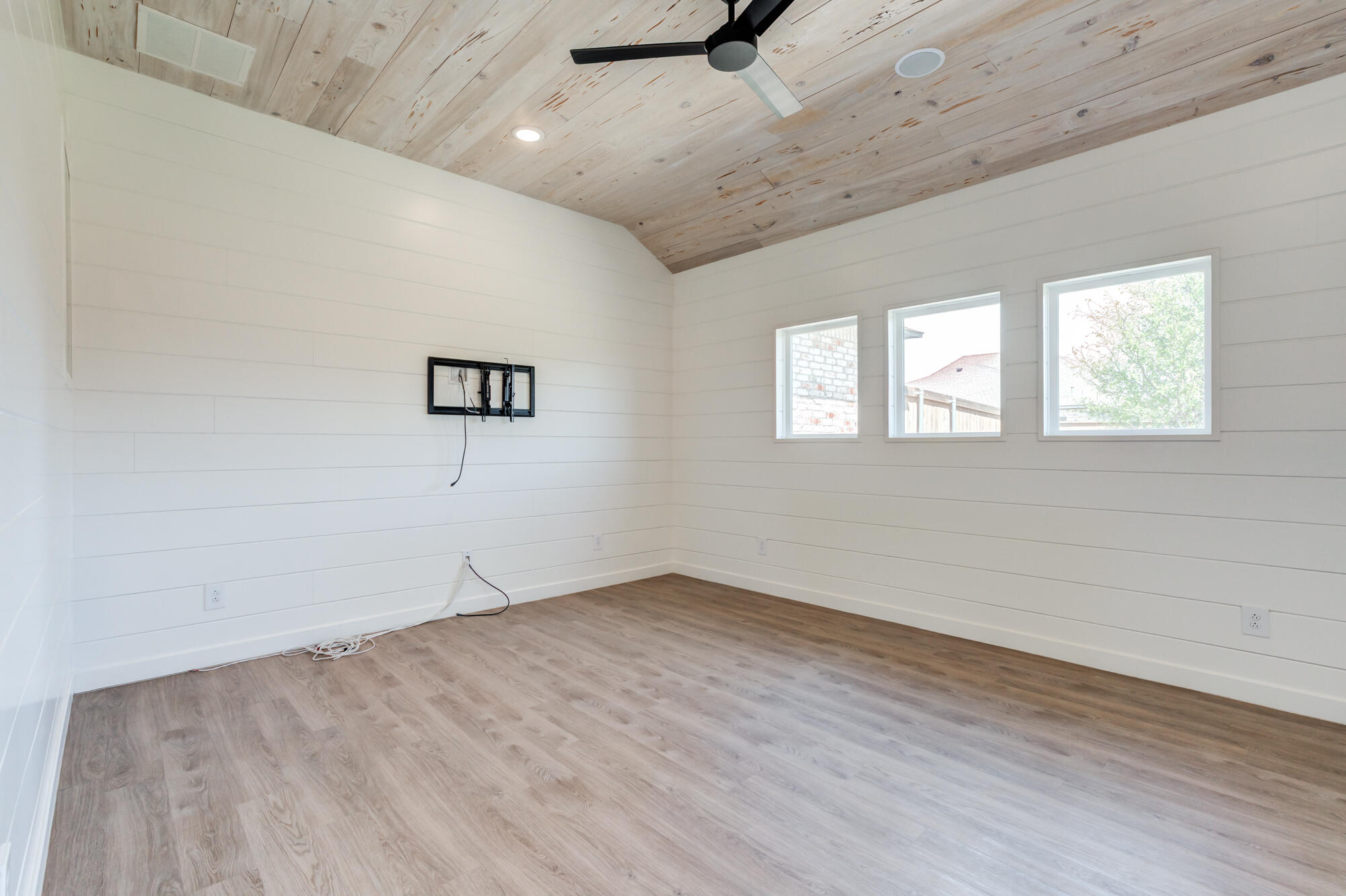 4018 137th Street Lubbock, TX 79423 - Photo 58 of 65 4018-137th-St_Lubbock-TX_55_Bonus-Room