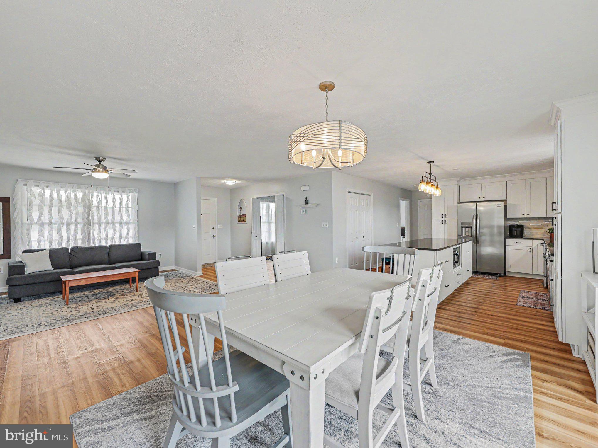 34340 Parker Road Locust Grove, VA 22508 - Photo 6 of 27 Bright and airy open-concept living.
