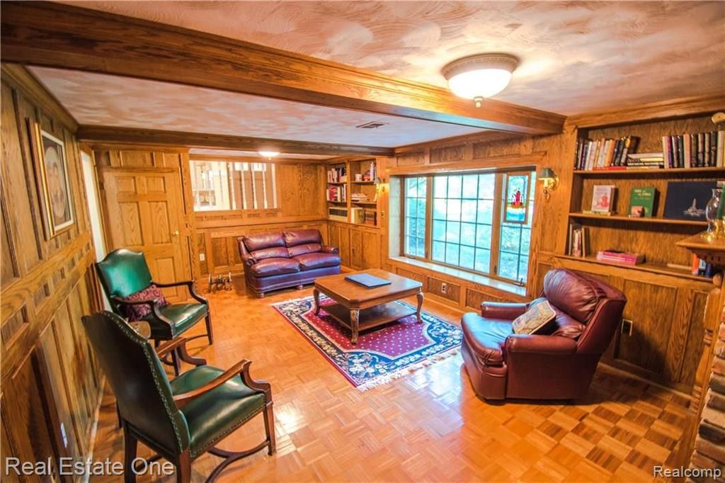 590 Lehigh Road Rochester Hills, MI 48307 - Photo 22 of 37