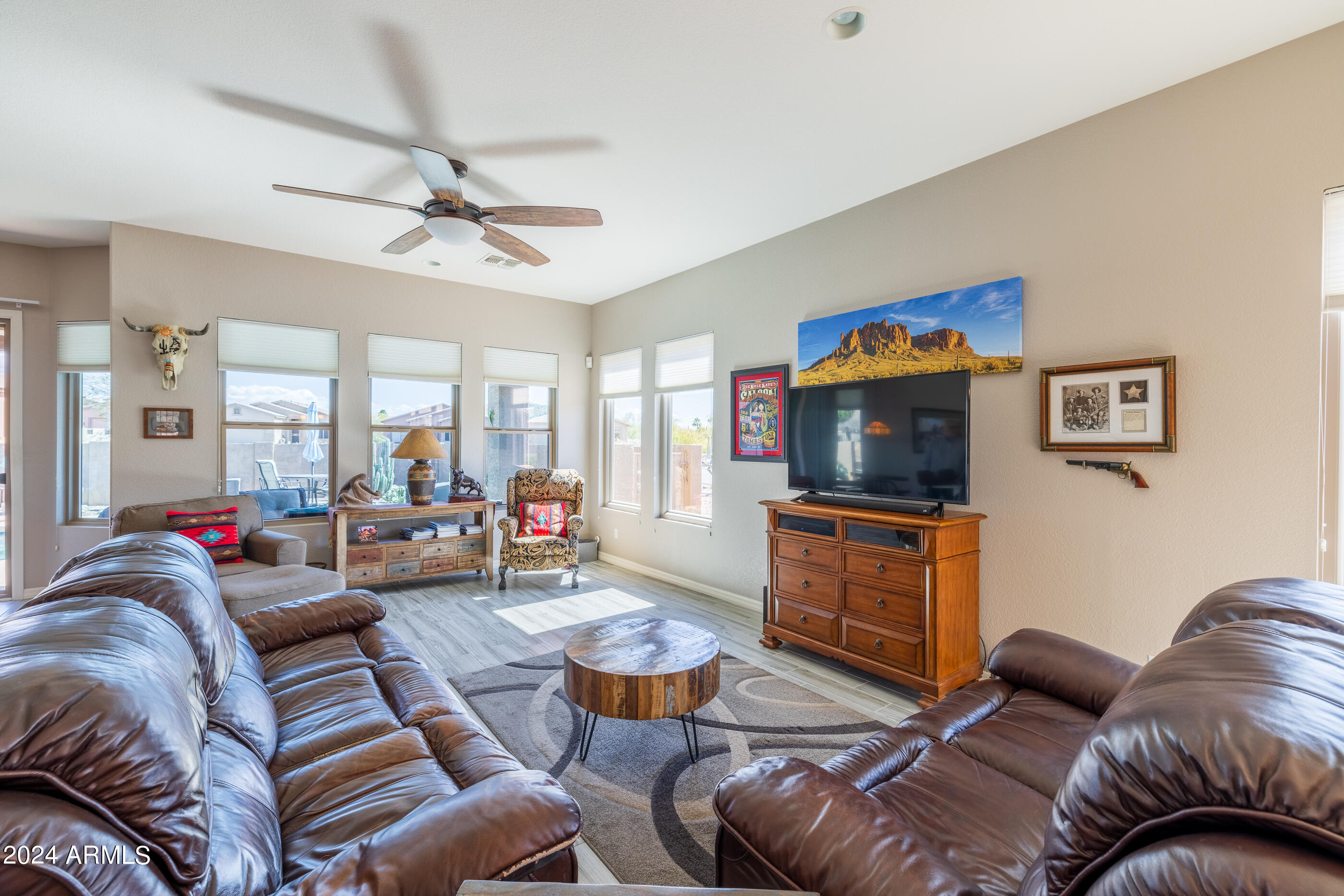 4387 South Strong Box Road Gold Canyon, AZ 85118 - Photo 11 of 30 4387 S Strong box Rd-22