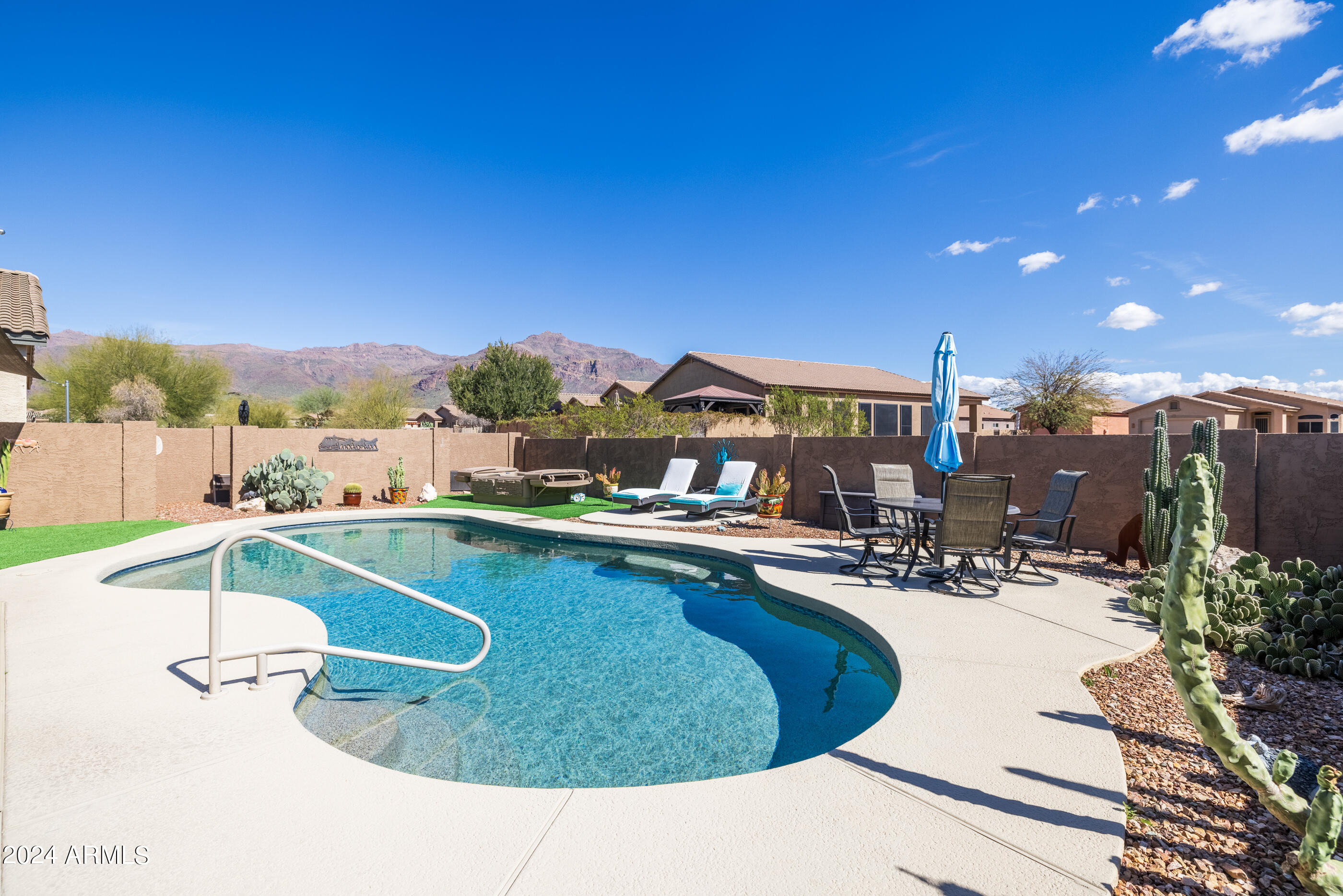 4387 South Strong Box Road Gold Canyon, AZ 85118 - Photo 27 of 30 4387 S Strong box Rd-11