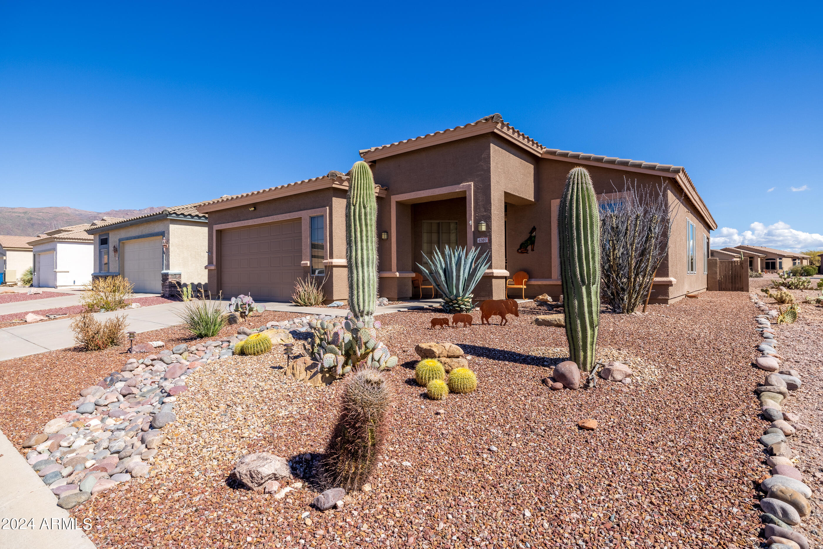 4387 South Strong Box Road Gold Canyon, AZ 85118 - Photo 8 of 30 4387 S Strong box Rd-28