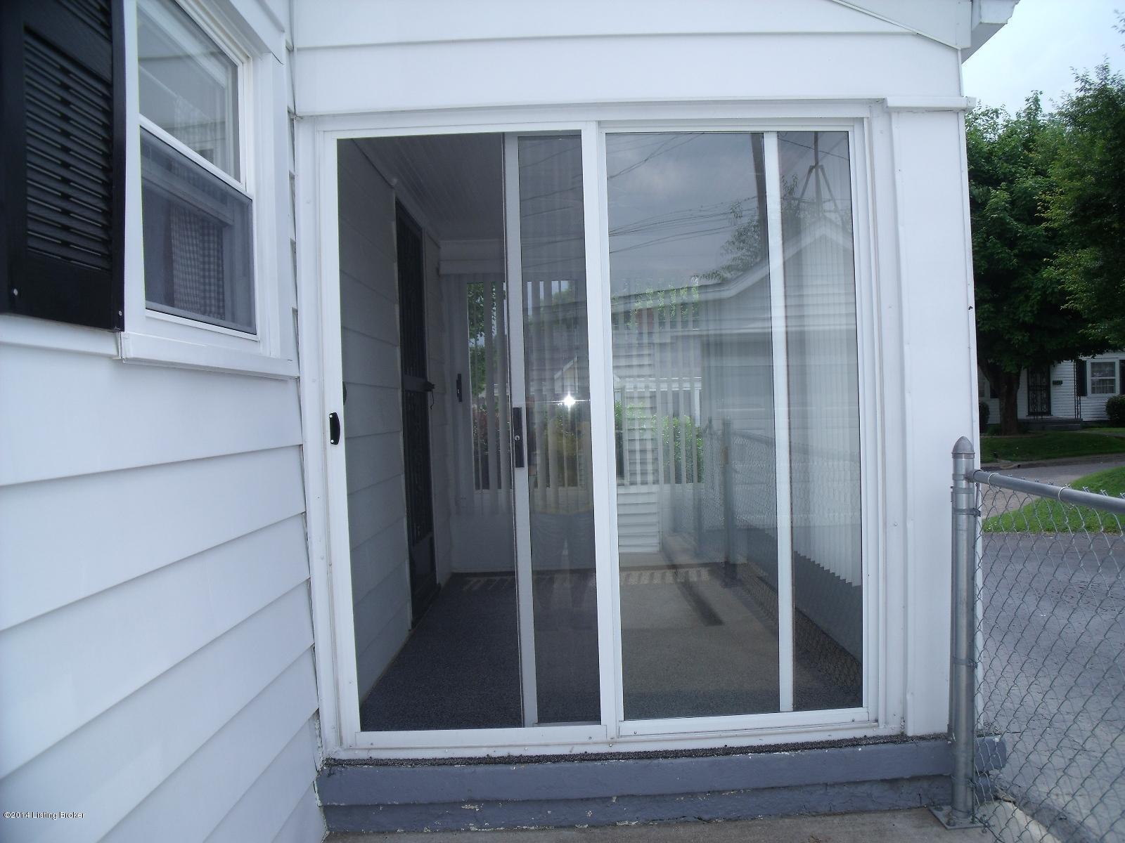319 Robin Road Elizabethtown, KY 42701 - Photo 15 of 26 sliding doors to outside