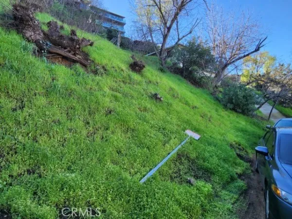 $349,500 | 7218 Sunnydip Trail, Los Angeles, CA 90068