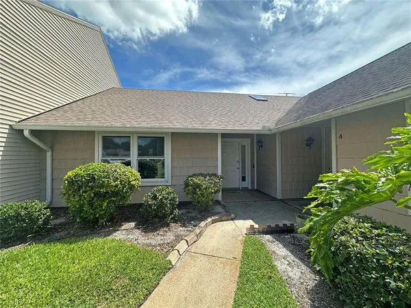 $199,900 | 232 North Ridgewood Avenue, Unit 3A, Edgewater, FL 32132