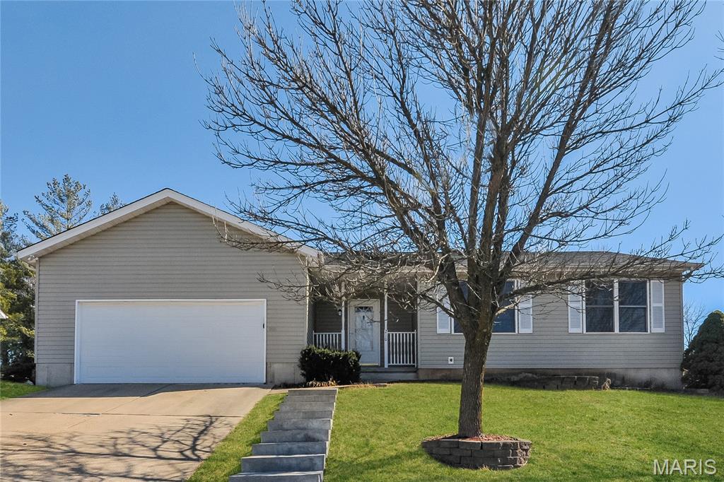 210 Wenona Drive Washington, MO 63090 - Photo 1 of 17