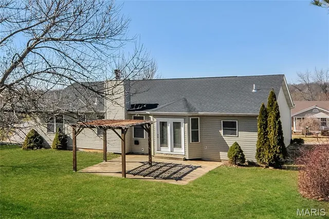 $1,695 | 210 Wenona Drive, Washington, MO 63090