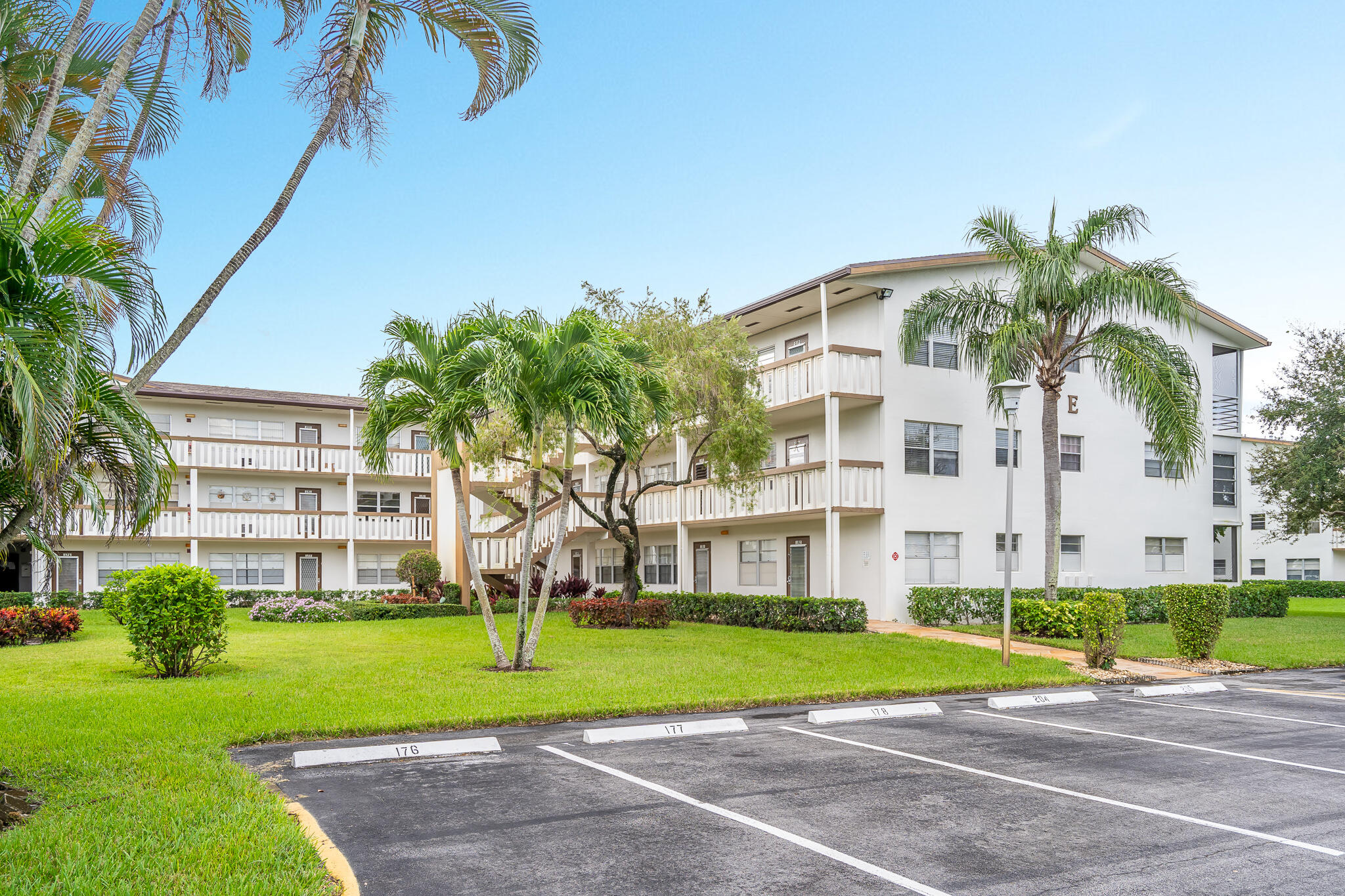 180 Mansfield East, Unit 180 Boca Raton, FL 33434 - Photo 1 of 21 Building E