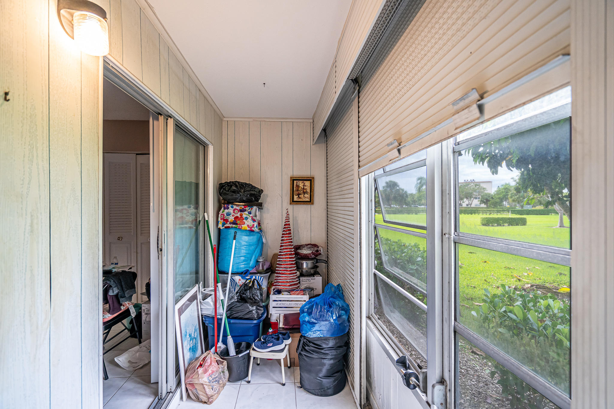 180 Mansfield East, Unit 180 Boca Raton, FL 33434 - Photo 18 of 21 Patio