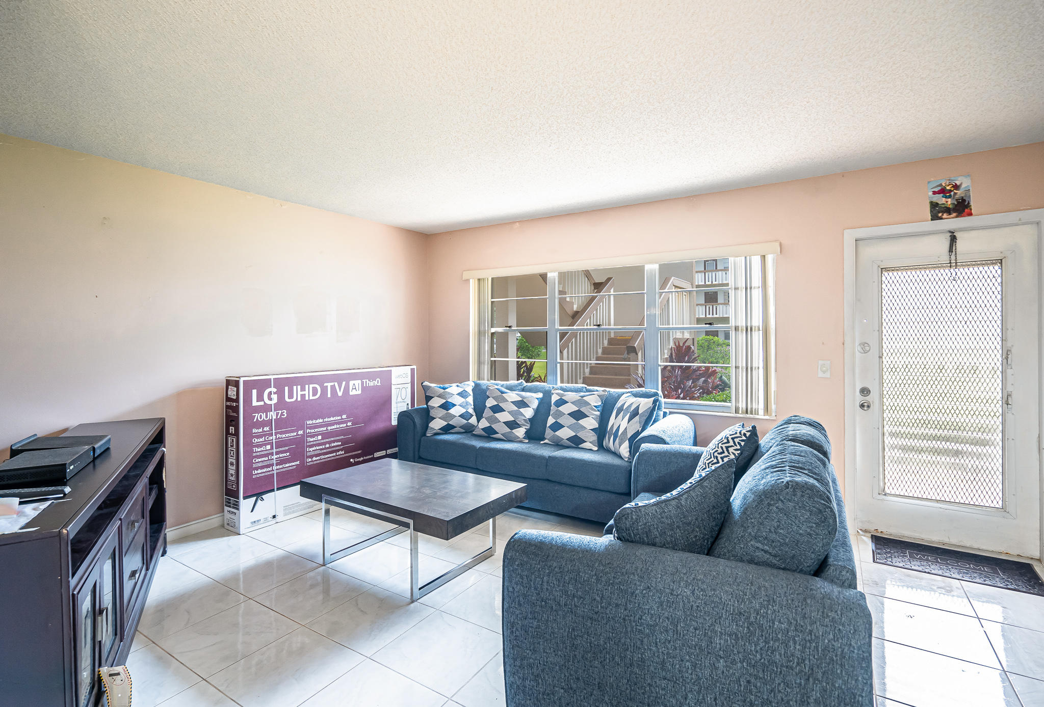 180 Mansfield East, Unit 180 Boca Raton, FL 33434 - Photo 6 of 21 Living Room