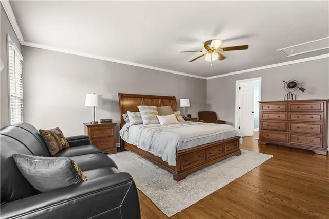 $1,200,000 | 2249 Vinings Cove Southeast, Smyrna, GA 30080